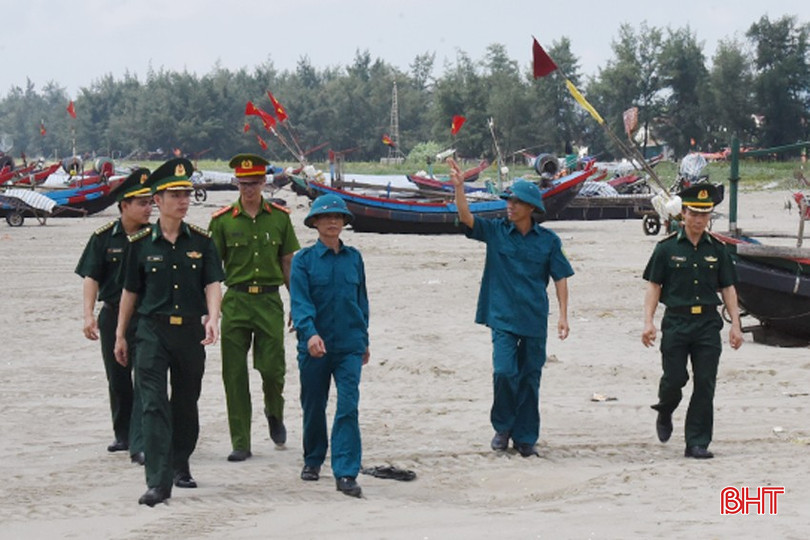CBCS Đồn Biên phòng Lạch Kèn phối hợp với lực lượng công an xã và dân quân các xã tăng cường tuần tra, kiểm tra dọc bãi biển Nghi Xuân. DSC_3459 - Copy.JPG