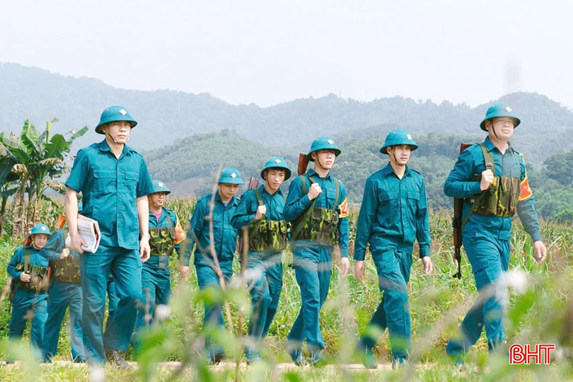 Tiểu đội Dân quân thường trực xã Sơn Kim 1 (Hương Sơn) tuần tra địa bàn biên giới. bqbht_br_anh-7-copy.jpg
