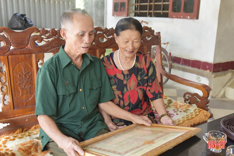 Trong những năm tháng chiến đấu và phục vụ chiến đấu ở Ngã ba Đồng Lộc, anh hùng Nguyễn Xuân Lứ từng 4 lần được đồng đội truy điệu sống, 9 lần bị thương, phá 312 quả bom các loại. bqbht_br_dsc-6084-copy.jpg