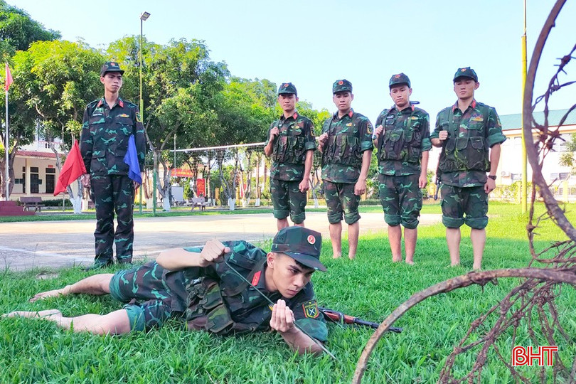 Lực lượng trinh sát huấn luyện các kỹ năng đặc biệt để nâng cao khả năng, hiệu quả chiến đấu. 1-copy-7981.jpg