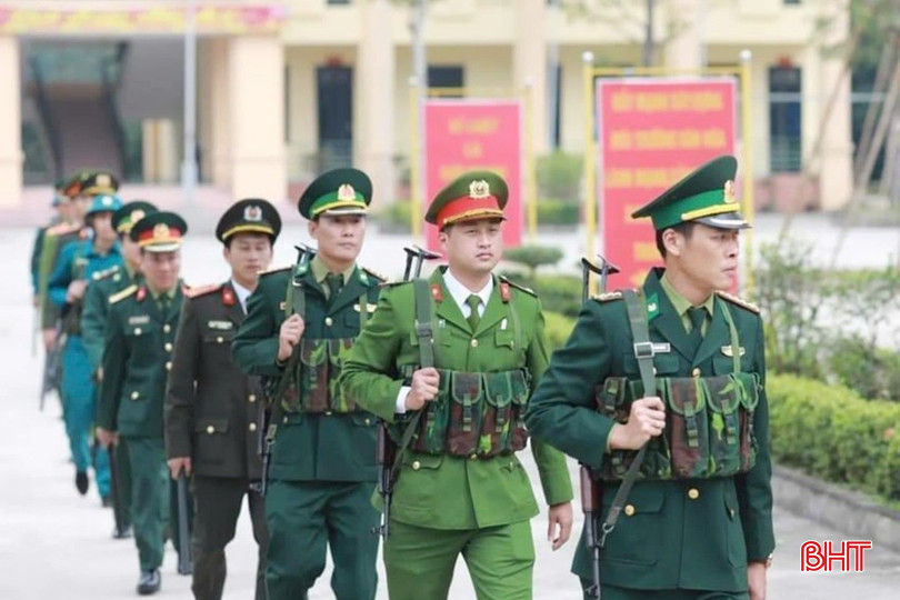 Lực lượng biên phòng, công an, dân quân lên đường tuần tra bảo vệ biên giới xã Sơn Kim 1. bqbht_br_2-copy.jpg