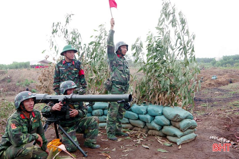 LLVT huyện Can Lộc tổ chức diễn tập thành công để lập thành tích chào mừng ngày hội lớn của LLVT Quân khu 4. Anh 9.jpg