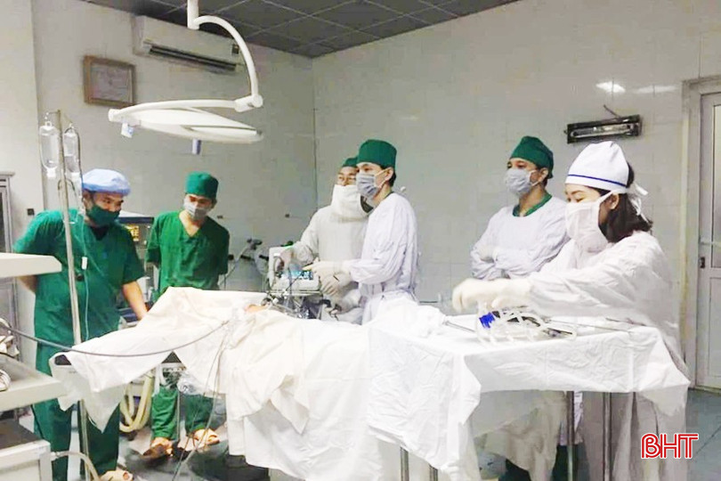 Nhiều loại máy móc hiện đại, dịch vụ kỹ thuật cao đã được Bệnh viện Đa khoa Lộc Hà đưa vào phục vụ chăm sóc sức khỏe cho Nhân dân. 123.jpg