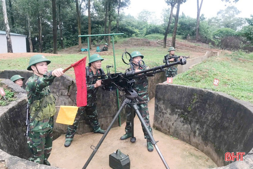 Khẩu đội súng máy phòng không 12,7 mm luyện tập phương án bảo vệ vùng trời Thành Sen. bqbht_br_1a.jpg