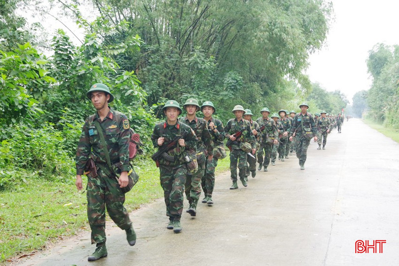 Rèn luyện TDTT là yếu tố quan trọng giúp những người lính ở Trung đoàn 841 thực hiện tốt những cuộc hành quân với chặng đường dài từ 100 - 120 km. bqbht_br_1-copy.jpg