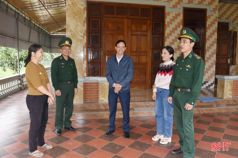 Lực lượng BĐBP Phú Gia học tập và làm theo gương Bác trong việc tuyên truyền, vận động Nhân dân tham gia bảo vệ biên giới. bqbht_br_dsc-3683-copy.jpg
