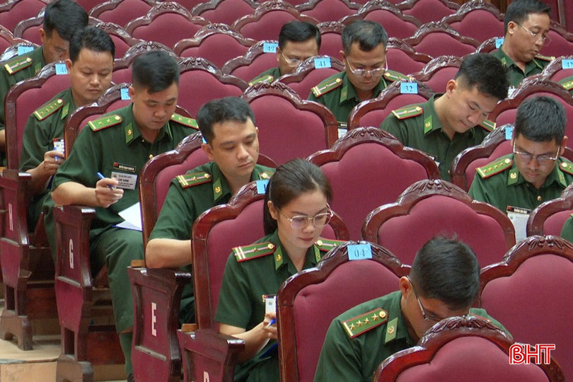 Việc học tập, nghiên cứu để nâng cao trình độ tiếng Lào luôn được CBCS trong lực lượng biên phòng 10 tỉnh có chung đường biên giới Việt - Lào quan tâm, thực hiện thường xuyên. 3 - Copy.jpg