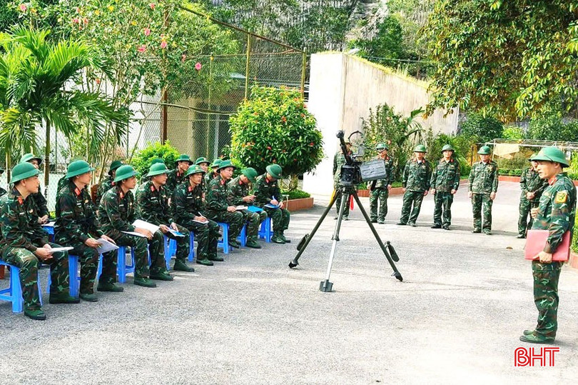 CBCS Ban Chỉ huy Phòng thủ khu vực 1 - Nam Hồng Lĩnh tăng cường huấn luyện, nêu cao tinh thần SSCĐ trong dịp cao điểm lập thành tích mừng ngày hội lớn. bqbht_br_9.jpg