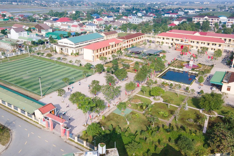 Bức tranh NTM kiểu mẫu Thạch Châu nổi bật với những điểm nhấn về văn hóa, giáo dục. 161-6305.jpg