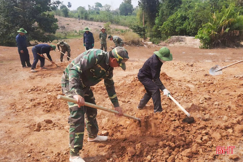 Các thành viên Đội Quy tập vẫn đang ngày đêm nỗ lực khắc phục khó khăn để tìm kiếm hài cốt liệt sĩ hi sinh trên nước bạn Lào. bqbht_br_quy-tap-copy.jpg