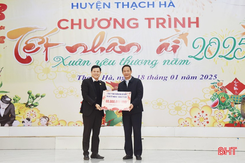 Phát huy truyền thống tốt đẹp “tương thân tương ái” của dân tộc, trong chương trình “Tết nhân ái – Xuân yêu thương” năm 2025 ở huyện Thạch Hà đã có 25 tổ chức, doanh nghiệp, cá nhân ủng hộ với tổng số tiền gần 1,9 tỷ đồng để chăm lo tết cho người nghèo, cận nghèo, trẻ em nghèo vượt khó và các đối tượng yếu thế khác trên địa bàn huyện. bqbht_br_dsc-4463-copy.jpg