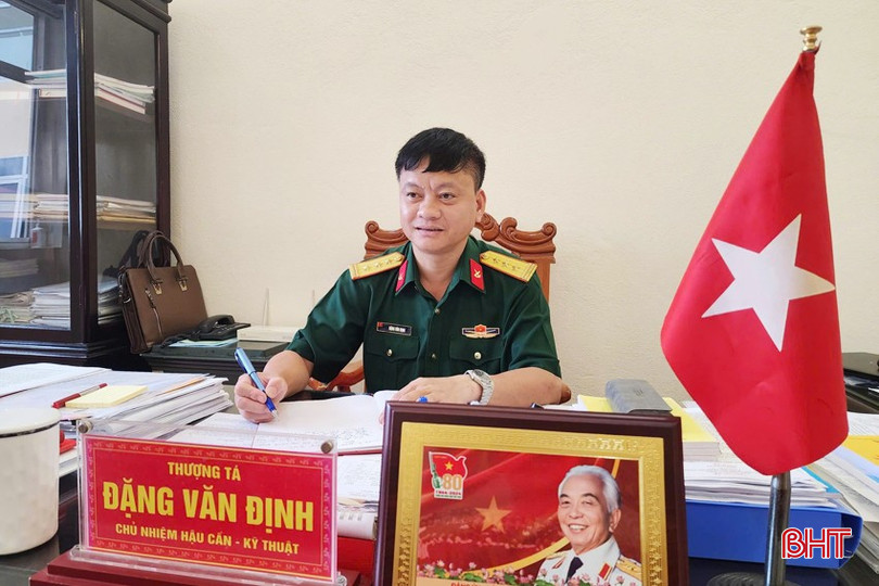 Thượng tá Đặng Văn Định - hạt nhân của các phong trào thi đua trong ngành hậu cần - kỹ thuật thuộc LLVT tỉnh. bqbht_br_1-copy.jpg