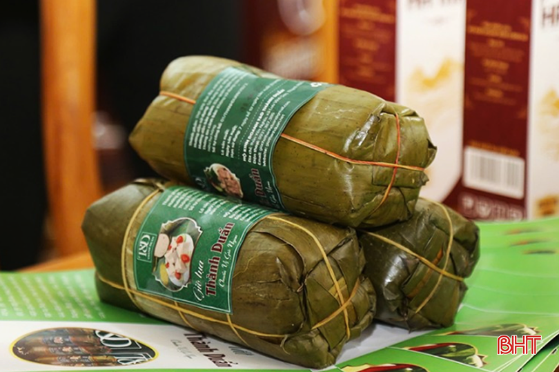 Vì dịch bệnh trên đàn lợn và tâm lý lo ngại của người tiêu dùng nên giò chả và các sản phẩm được chế biến từ thịt lợn trên thị trường khá ít. Trong ảnh: Sản phẩm giò lụa Thành Duẫn ở xã Toàn Lưu. bqbht_br_thanh-duan.png