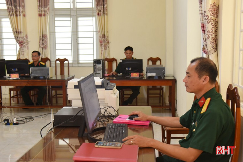 Cán bộ Phòng Chính trị (Ban Chỉ huy PTKV 1 - Nam Hồng Lĩnh) xây dựng kế hoạch triển khai thực hiện xây dựng "Chi bộ 4 tốt", "Đảng bộ cơ sở 4 tốt". bqbht_br_4.jpg
