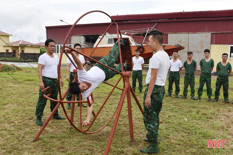 CBCS Hải đội 2 luôn chú trọng tập luyện thể thao, rèn luyện thể lực để đáp ứng yêu cầu thực hiện nhiệm vụ khó khăn, vất vả trên biển. DSC_0579 - Copy.JPG