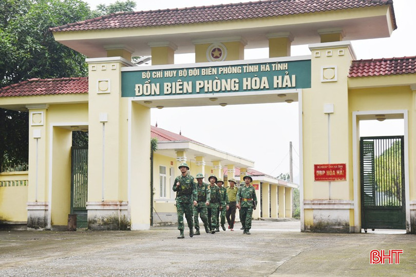 Đại úy Nguyễn Mậu Huy trực tiếp chỉ huy đồng đội lên đường tuần tra biên giới cuối năm. bqbht_br_dsc-1658-copy.jpg