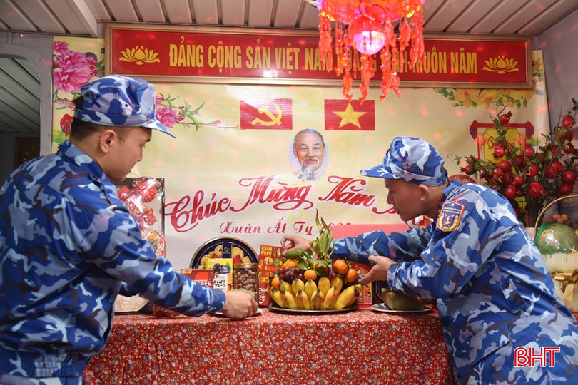 Trang trí bàn thờ Tổ quốc và bàn thờ Bác. bqbht_br_dsc-4054.jpg