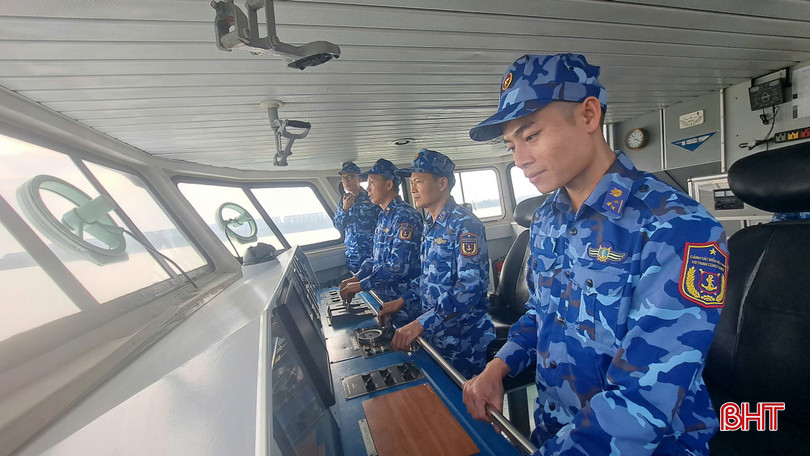 Những người lính can trường, dũng cảm luôn chắc tay súng, vững tay lái để hoàn thành xuất sắc mọi nhiệm vụ được giao. bqbht_br_222.jpg