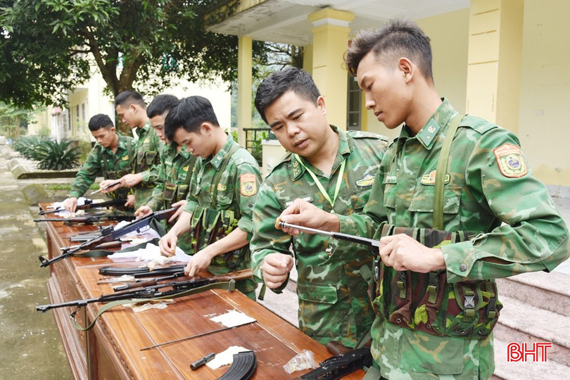 BĐBP Hương Quang bảo dưỡng, bảo quản vũ khí để phục vụ nhiệm vụ bảo vệ biên giới tốt hơn. bqbht_br_dsc-2341-copy.jpg