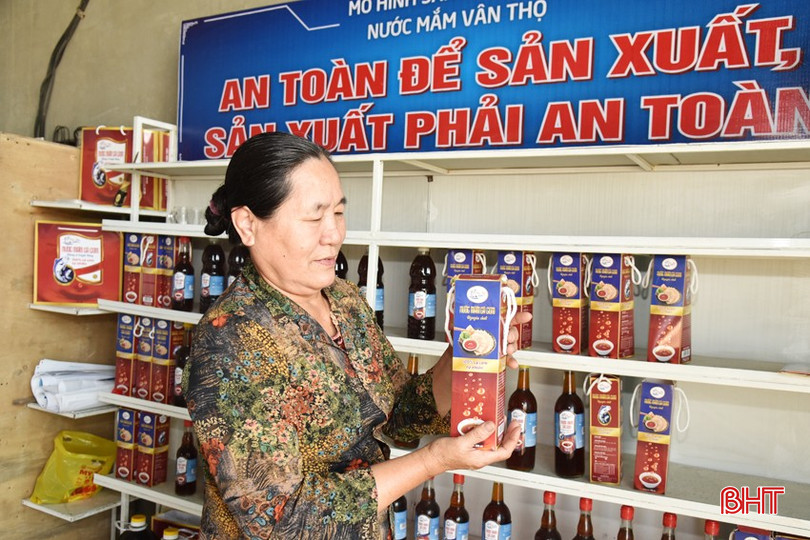 Cơ sở nước mắm Vân Thọ mỗi năm sử dụng khoảng 25 - 30 tấn nguyên liệu để cho ra thị trường khoảng 15 nghìn lít nước mắm chất lượng cao. bqbht_br_dsc-3055-copy.jpg
