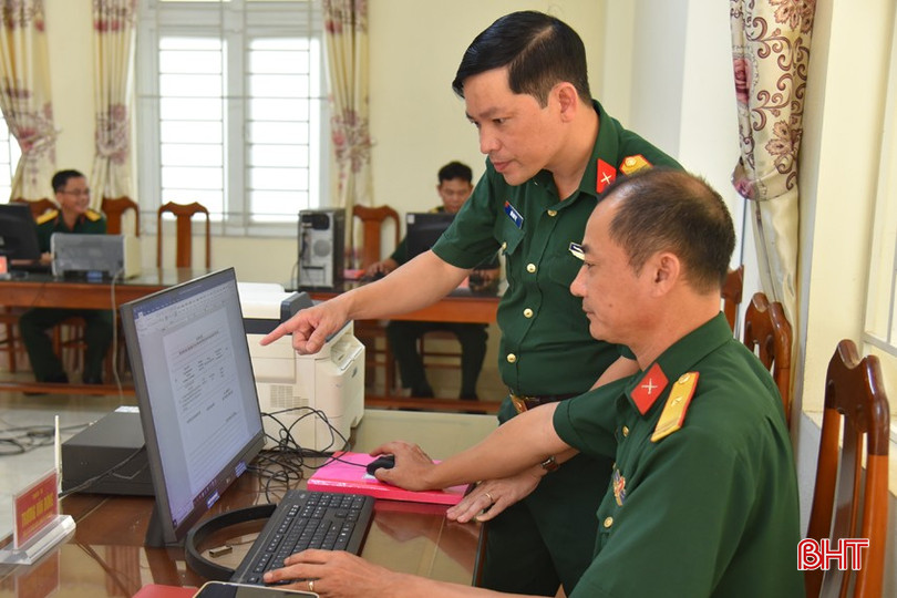 Cán bộ, nhân viên Phòng Chính trị , Ban Chỉ huy Phòng thủ khu vực 1 - Nam Hồng Lĩnh thi đua nâng cao hiệu lực, hiệu quả hoạt động. bqbht_br_2.jpg