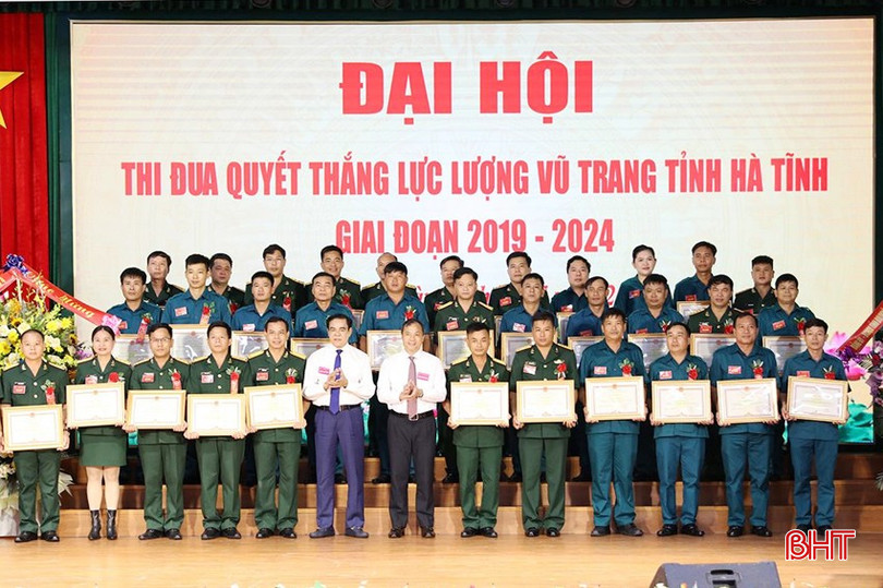 Những cá nhân đạt thành tích xuất sắc trong phong trào thi đua quyết thắng giai đoạn 2019 - 2024 được UBND tỉnh tặng bằng khen. bqbht_br_bang-khen-uy-ban-tinh-1-367-copy.jpg