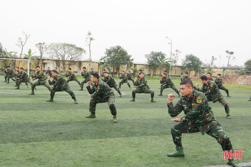 Đại đội Trinh sát cơ giới luyện tập thuần thục các động tác võ sẵn sàng cho ngày lễ ra quân huấn luyện. bqbht_br_3-copy.jpg