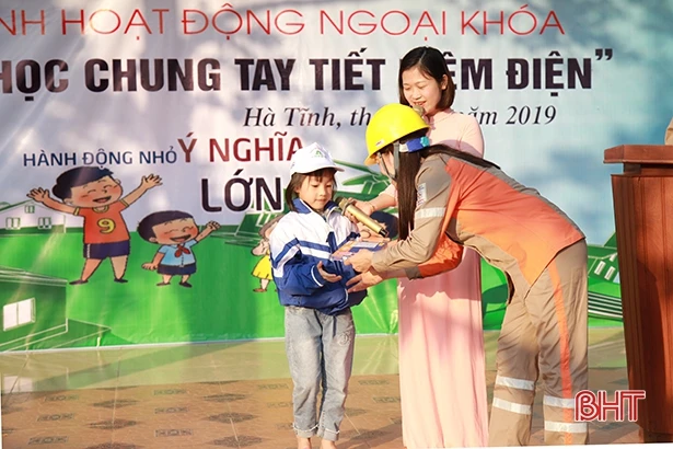 Phong trào tiết kiệm điện ở Hà Tĩnh: Đôi bên cùng hưởng lợi!