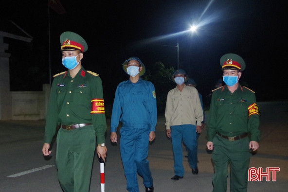 “Nội bất xuất, ngoại bất nhập” ở khu cách ly 200 người tại Hà Tĩnh