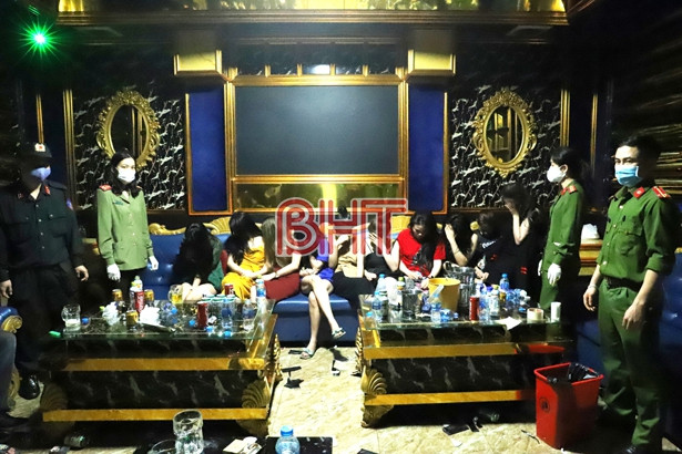 76 người dự “đại tiệc” ma túy… trong quán Karaoke 