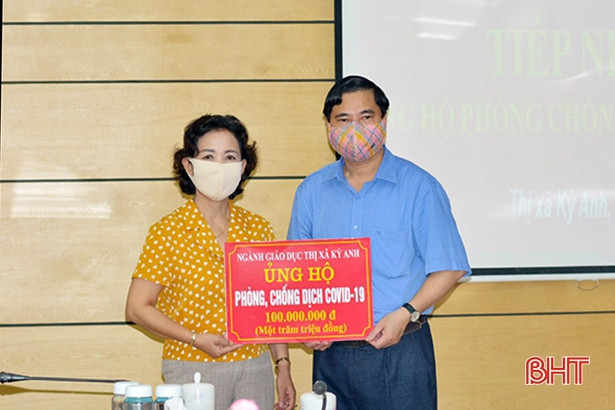 Cơ quan, doanh nghiệp TX Kỳ Anh ủng hộ 482 triệu đồng phòng dịch Covid-19