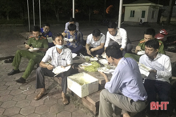 Những “chiến binh thầm lặng” tại khu cách ly chống dịch Covid-19 ở Hà Tĩnh