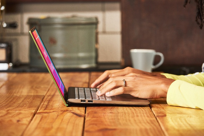 Nên chọn laptop học online tại nhà theo tiêu chí gì?