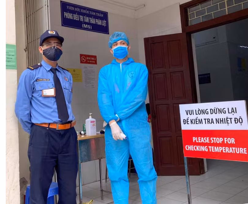 Bộ Y tế lý giải về ổ dịch COVID-19 tại Bệnh viện Bạch Mai và các ca liên đới