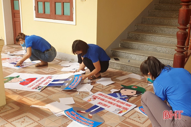 Tuyên truyền phòng chống dịch Covid-19 bằng hình ảnh ngộ nghĩnh