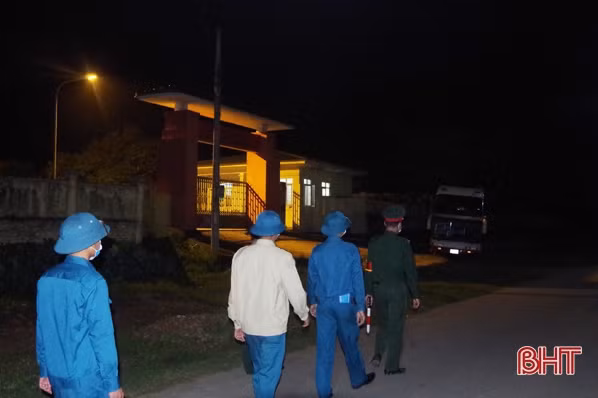 “Nội bất xuất, ngoại bất nhập” ở khu cách ly 200 người tại Hà Tĩnh