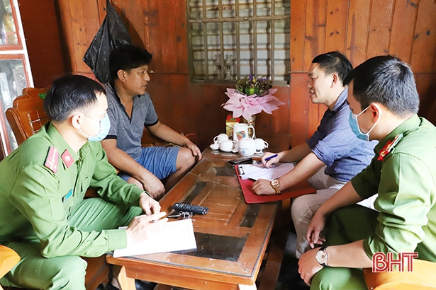 Hà Tĩnh: Phát hiện cơ sở “hô biến” tôm chết thành… tôm nõn!