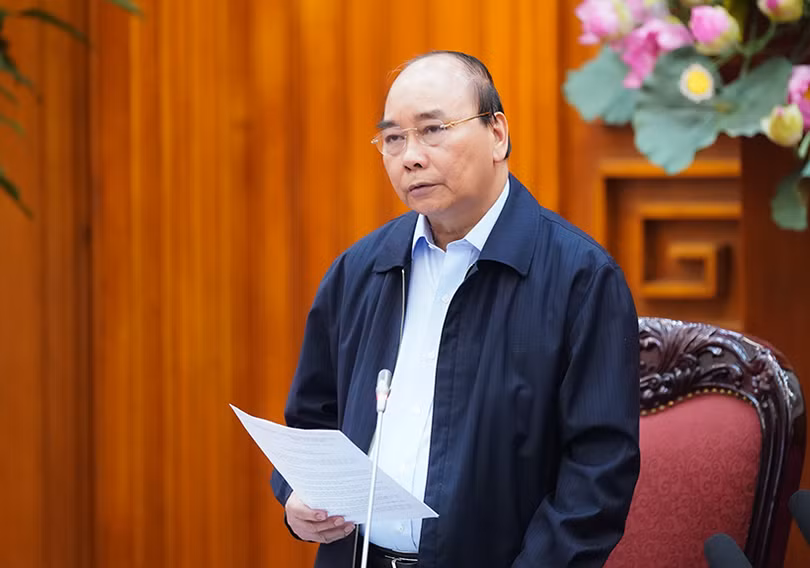 Thủ tướng: Tạm dừng mọi hoạt động hội họp, tập trung trên 20 người