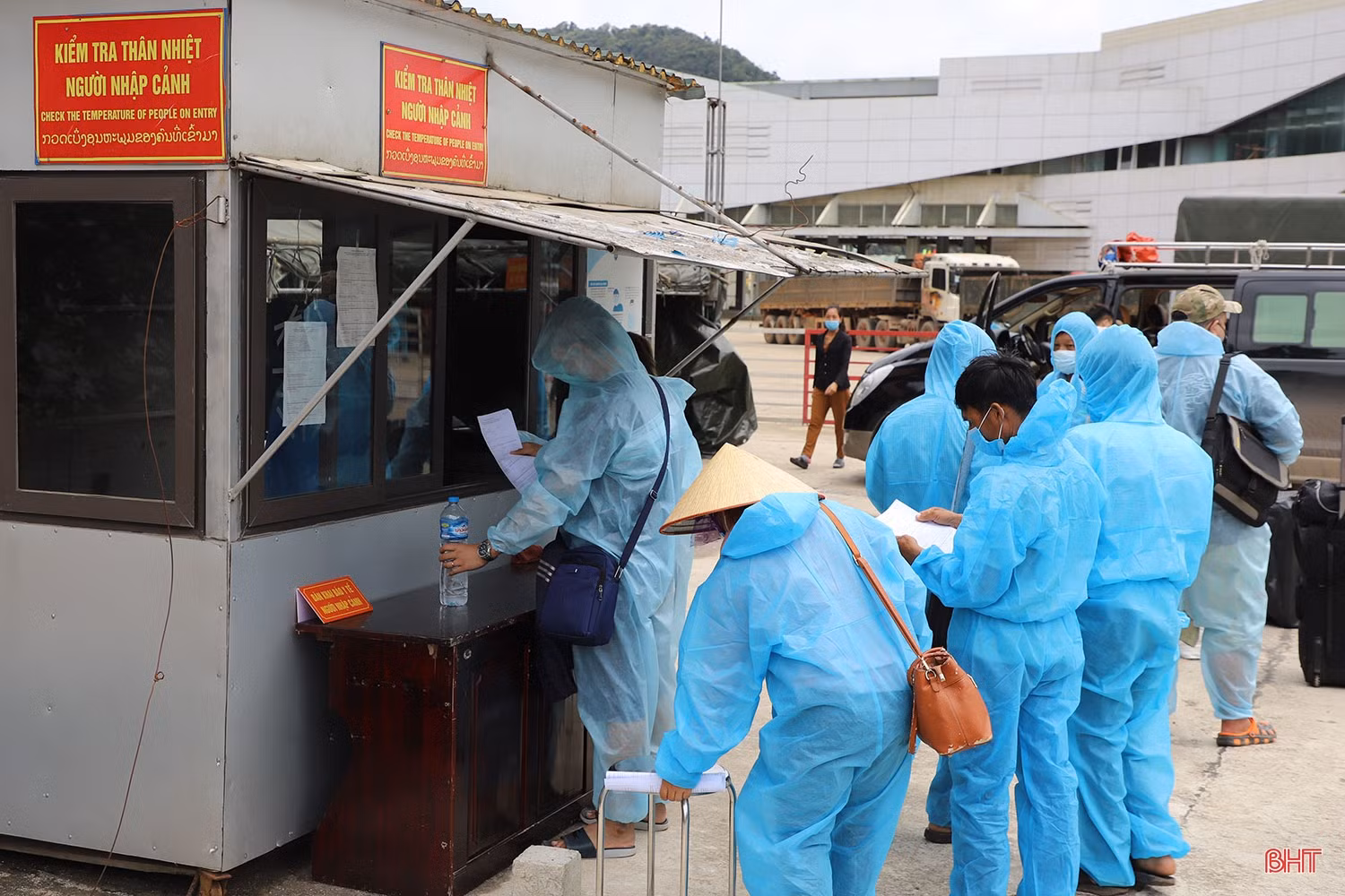 Hà Tĩnh thắt chặt tình hữu nghị, hợp tác toàn diện với Bôlykhămxay và Khăm Muộn