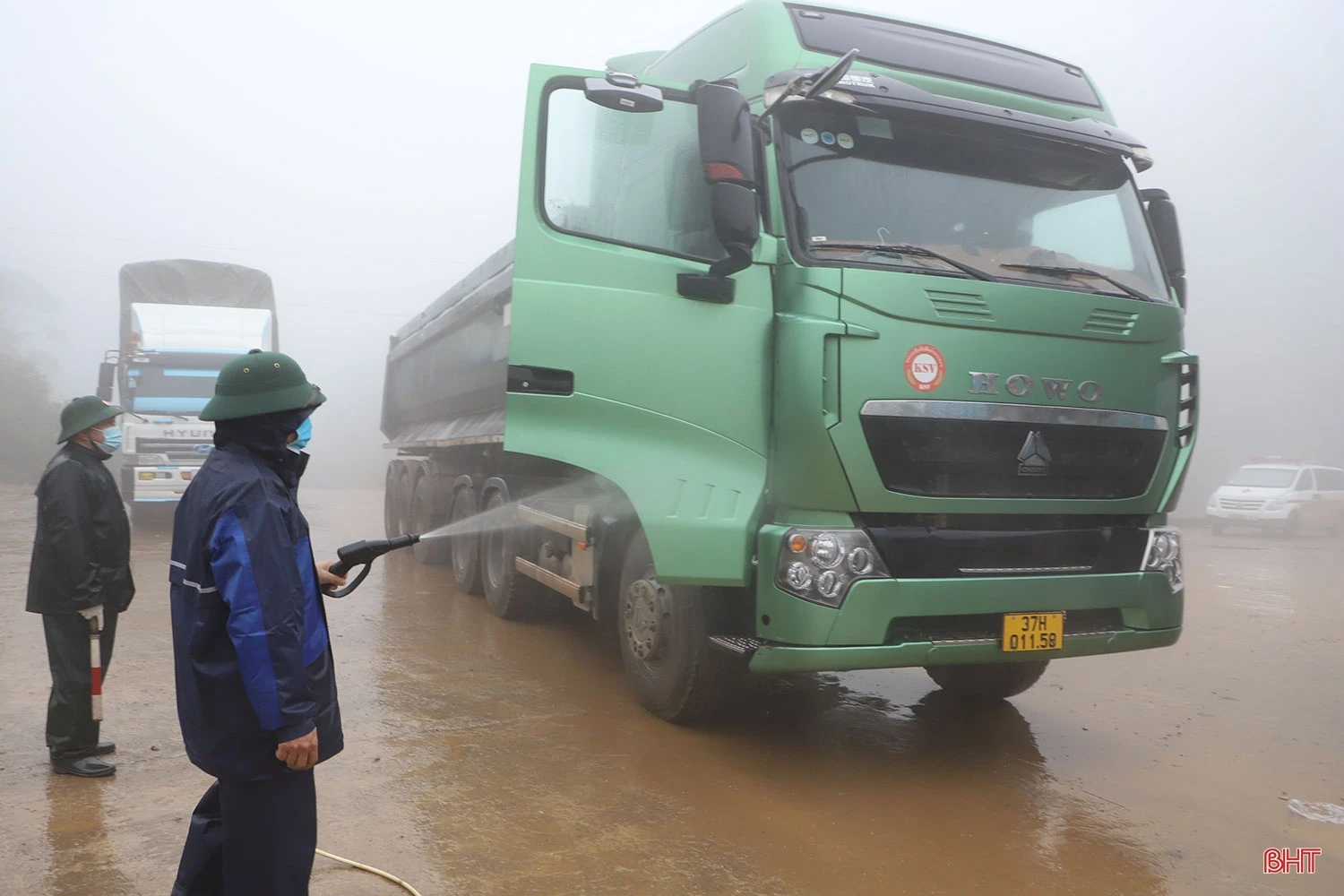 Hà Tĩnh thắt chặt tình hữu nghị, hợp tác toàn diện với Bôlykhămxay và Khăm Muộn