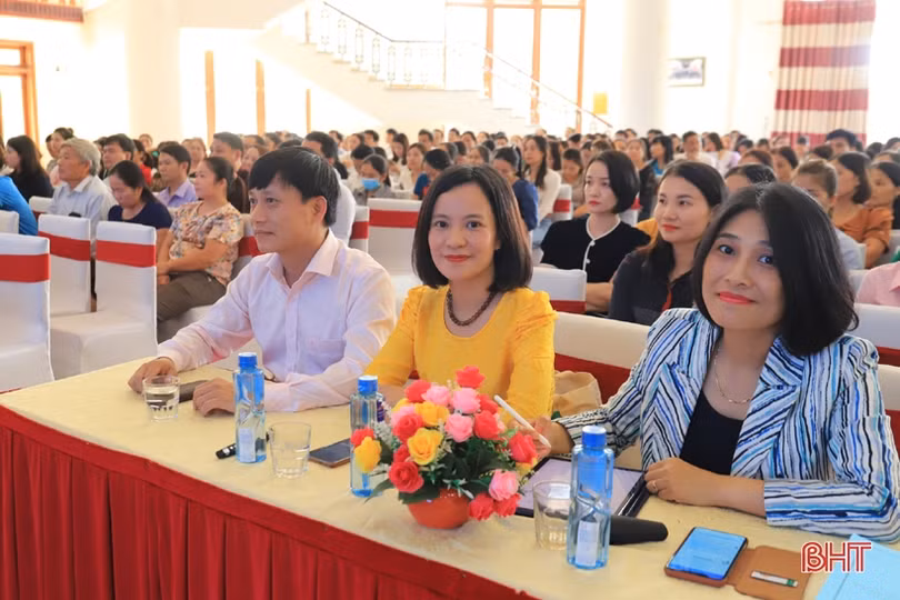 Chia sẻ bí quyết giao tiếp tâm lý giữa giáo viên và học sinh thời 4.0