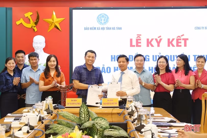 Mở rộng hệ thống tổ chức dịch vụ thu, sớm hoàn thành mục tiêu bao phủ BHXH, BHYT