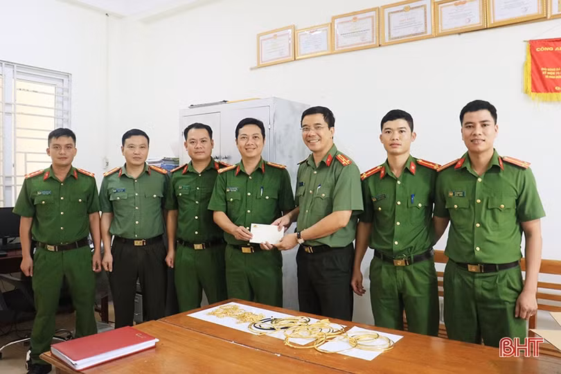 Hơn 12 giờ lần theo dấu vết đối tượng đột nhập tiệm kim hoàn cuỗm 183 chỉ vàng ở Hà Tĩnh