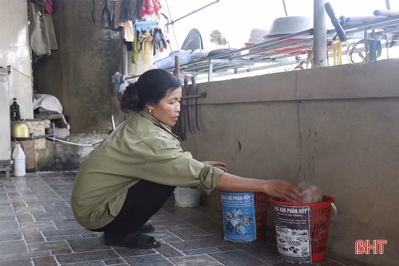 Phụ nữ Can Lộc góp sức làm đẹp làng quê