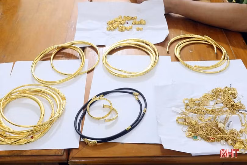 Hơn 12 giờ lần theo dấu vết đối tượng đột nhập tiệm kim hoàn cuỗm 183 chỉ vàng ở Hà Tĩnh