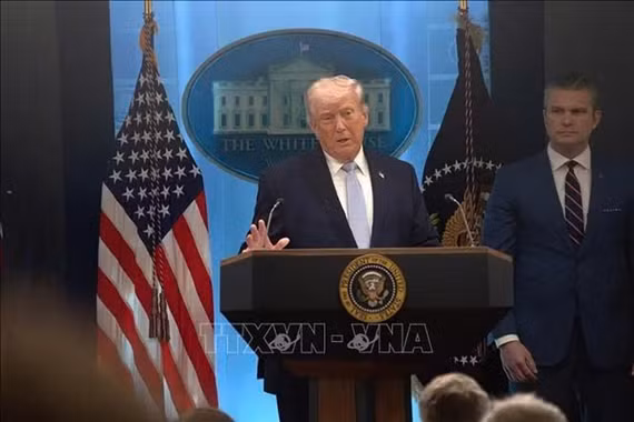 Quyết định của Tổng thống Trump khi Mỹ phát cảnh báo tới công dân khắp Trung Đông