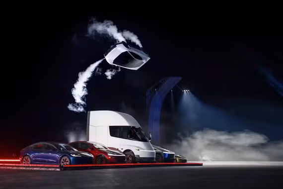 Giải mã màn bay trên không, lộn vòng, hạ xuống mặt đất của ô tô Tesla Roadster