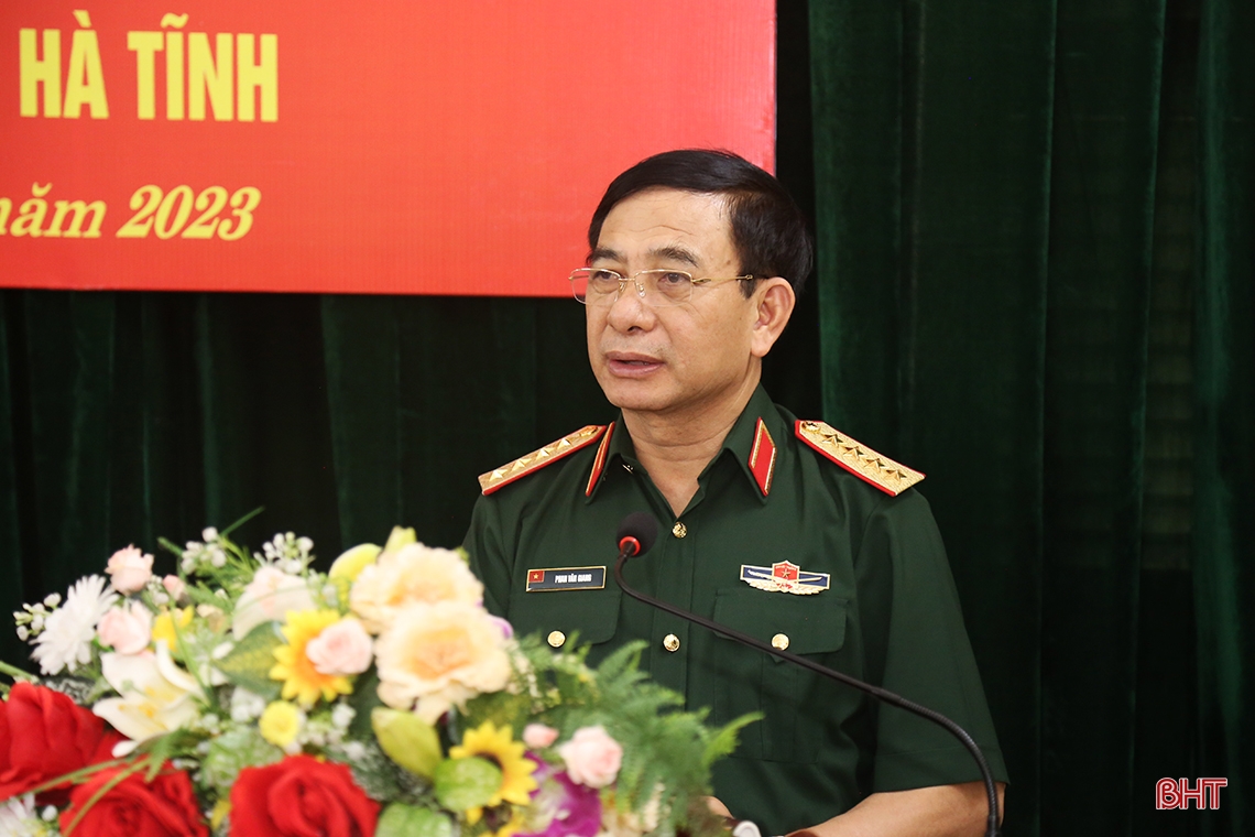 Đại tướng Phan Văn Giang thăm các đơn vị biên phòng ở Hà Tĩnh
