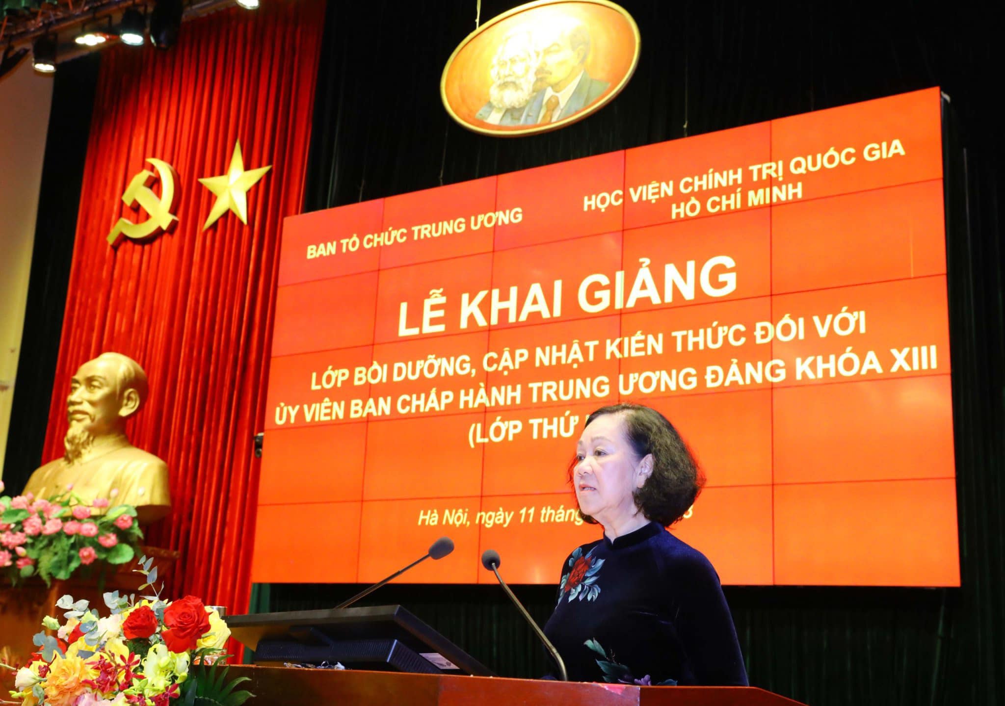 Khai giảng lớp bồi dưỡng đối với Ủy viên Trung ương Đảng khóa XIII