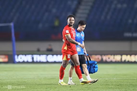 Xuân Son chấn thương, nguy cơ nghỉ hết FIFA ASEAN Cup